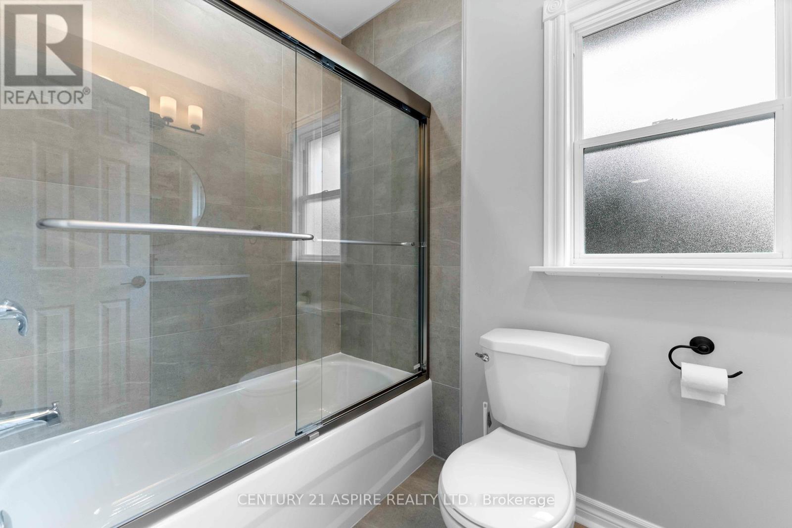 332 Alfred Street, Pembroke, Ontario  K8A 3A8 - Photo 17 - X12427672
