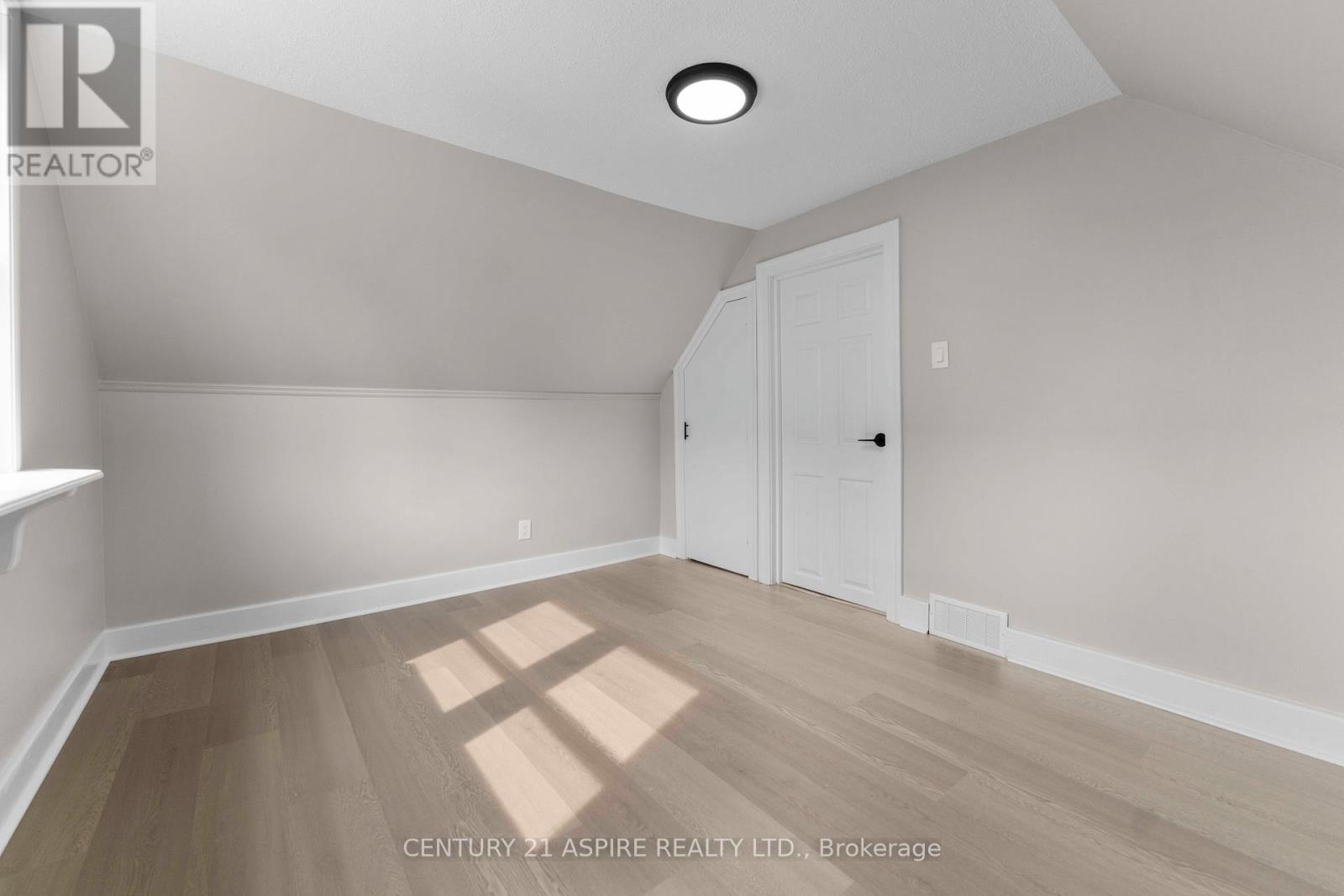 332 Alfred Street, Pembroke, Ontario  K8A 3A8 - Photo 35 - X12427672