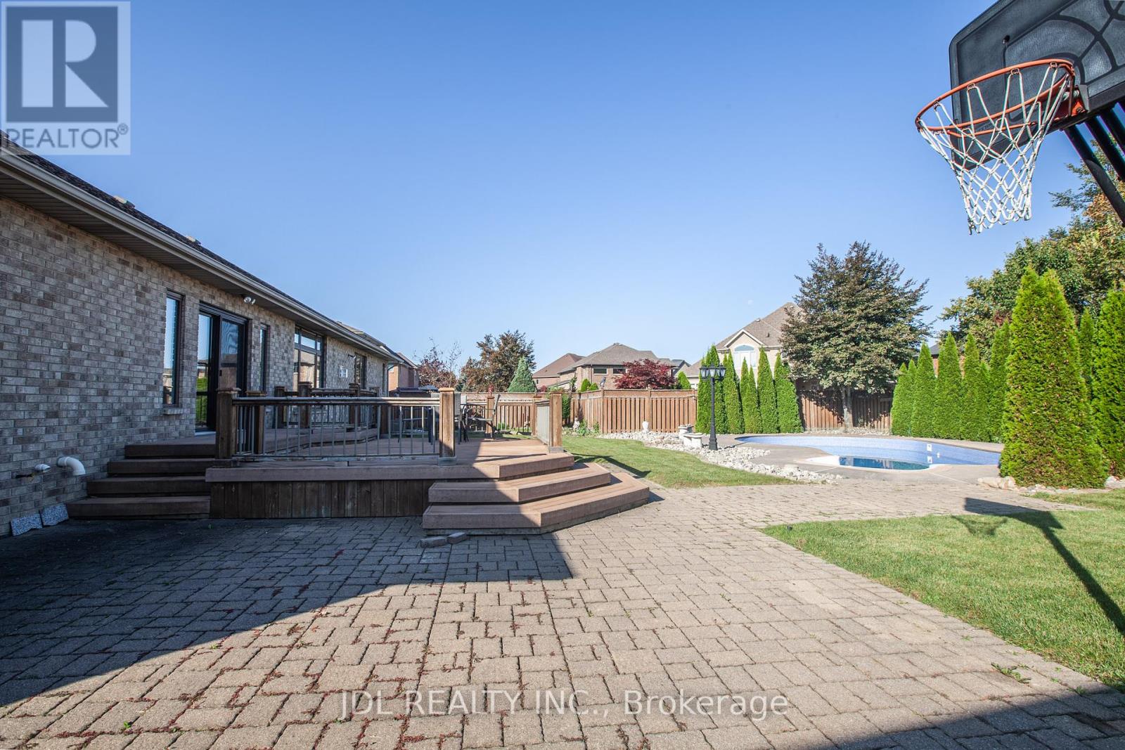 12356 Charlene Lane, Tecumseh, Ontario  N9K 1B1 - Photo 11 - X12427660