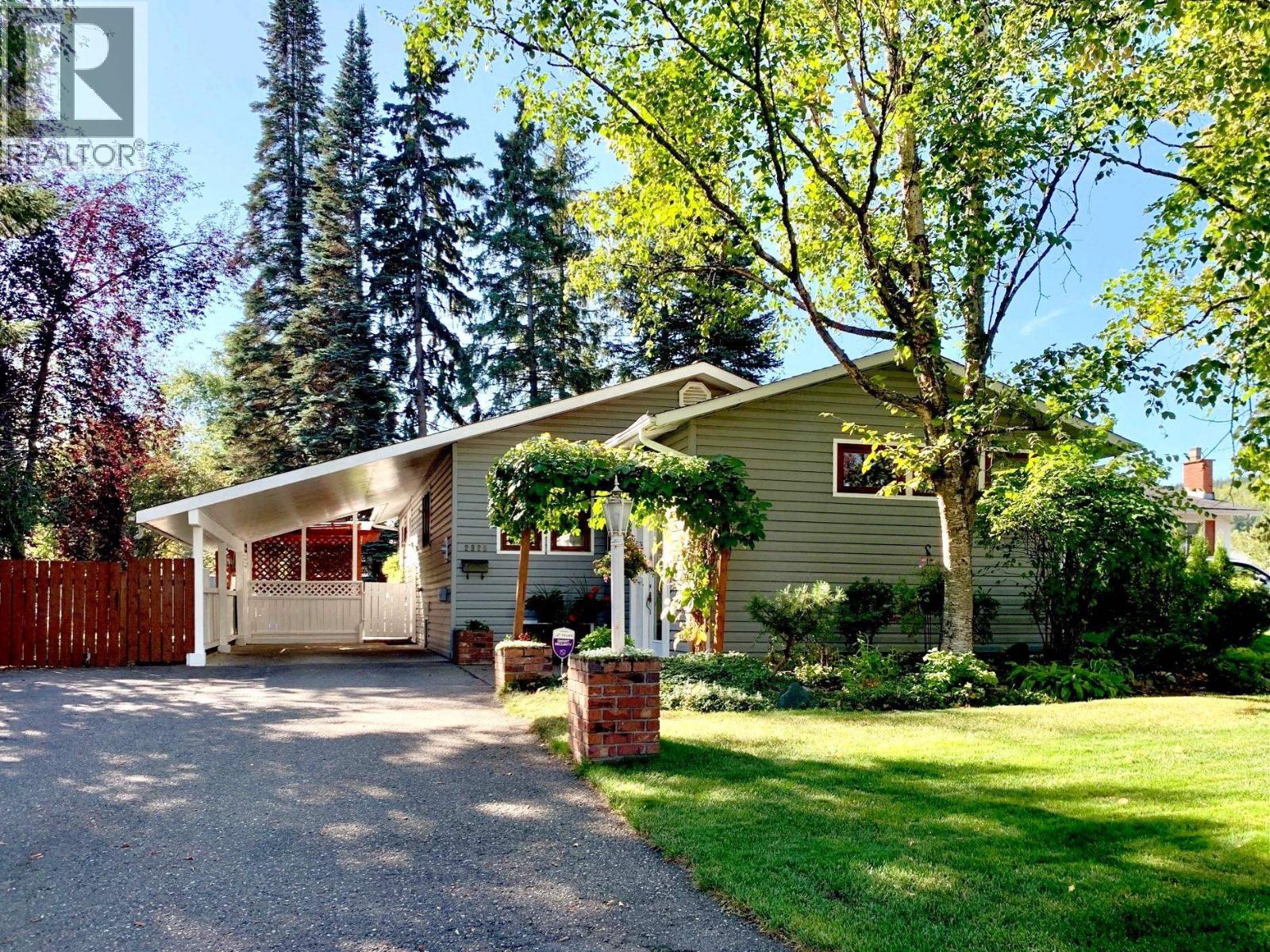2925 BESSBOROUGH PLACE, Prince George, British Columbia