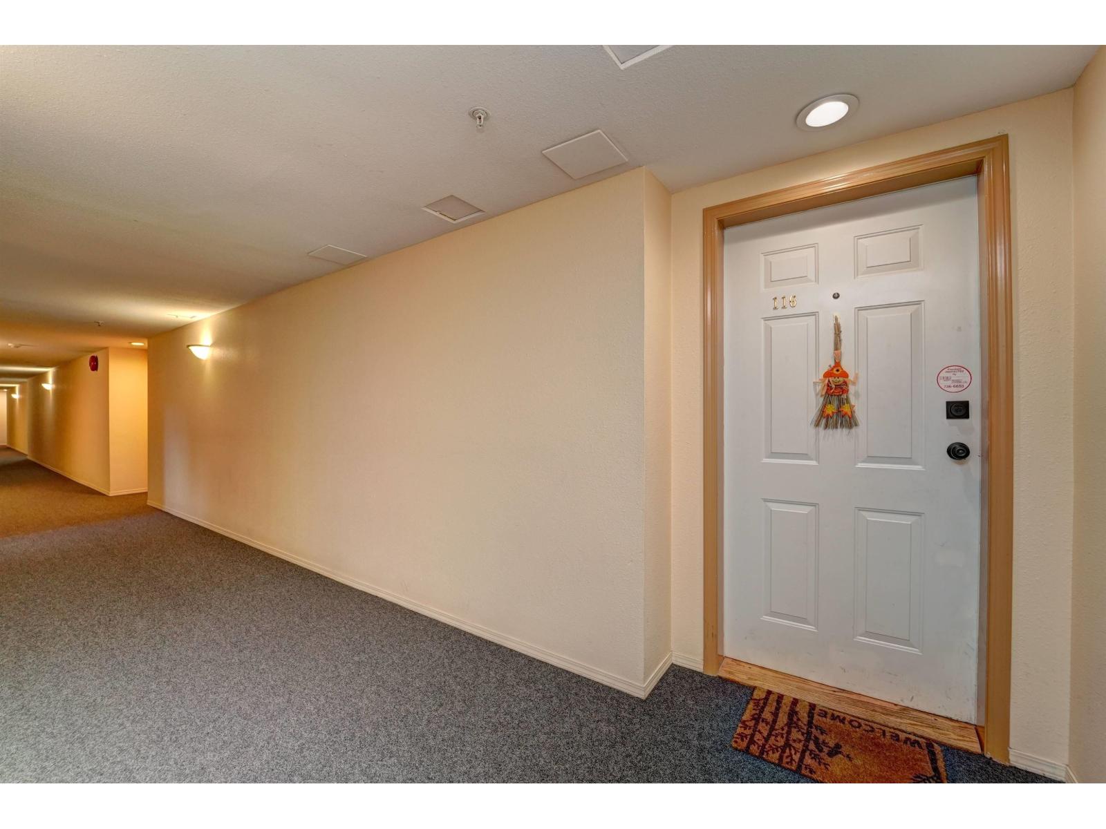 116 2964 Trethewey Street, Abbotsford, British Columbia  V2T 6P4 - Photo 3 - R3051913