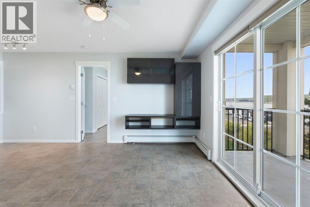 3303, 279 Copperpond Common Se, Calgary, Alberta  T2Z 1J6 - Photo 8 - A2253591