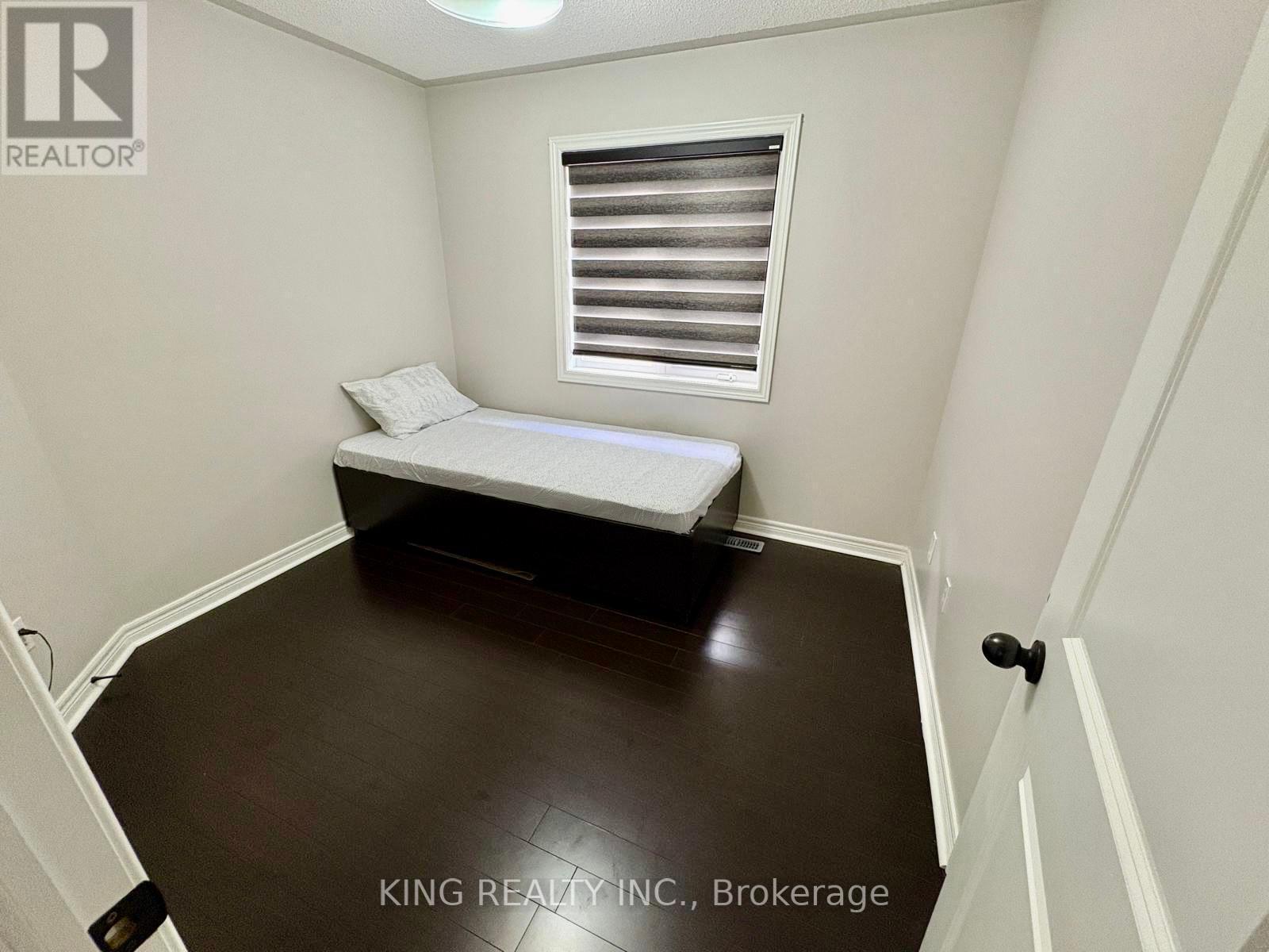 398 Sunny Meadow Boulevard, Brampton, Ontario  L6R 0N9 - Photo 15 - W12367522