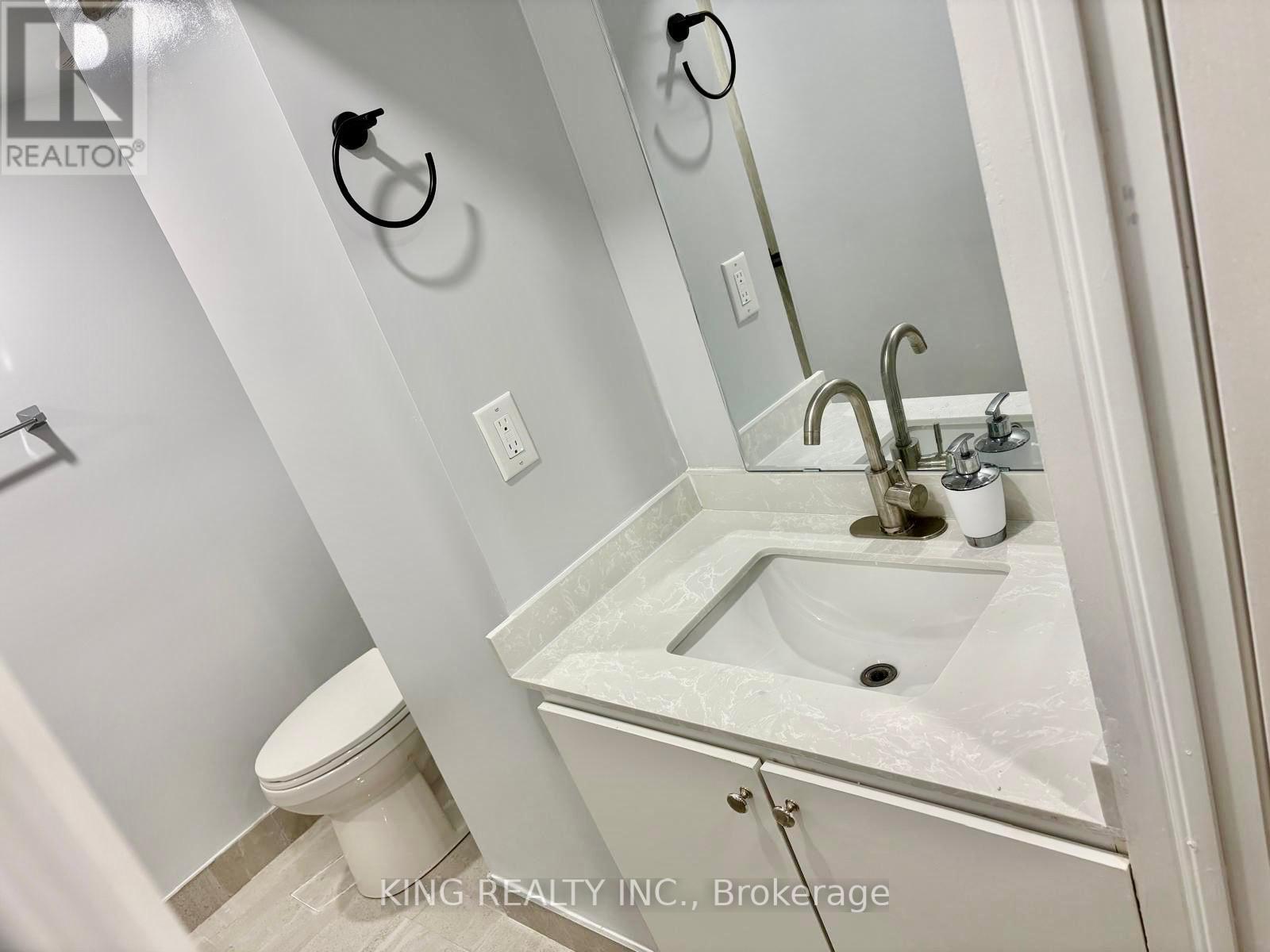 398 Sunny Meadow Boulevard, Brampton, Ontario  L6R 0N9 - Photo 21 - W12367522