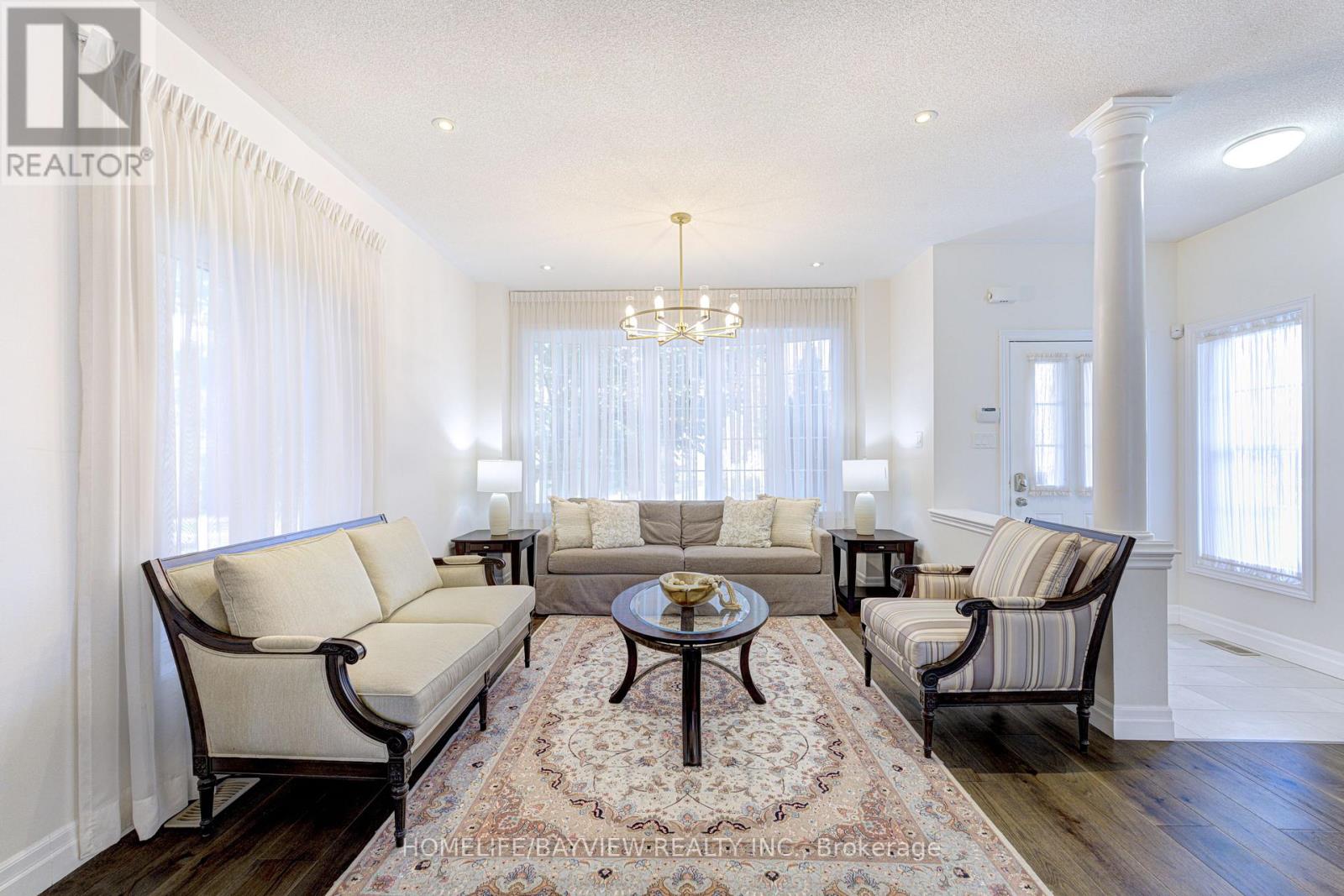 95 Alpaca Drive, Richmond Hill, Ontario  L4E 0R1 - Photo 4 - N12385920