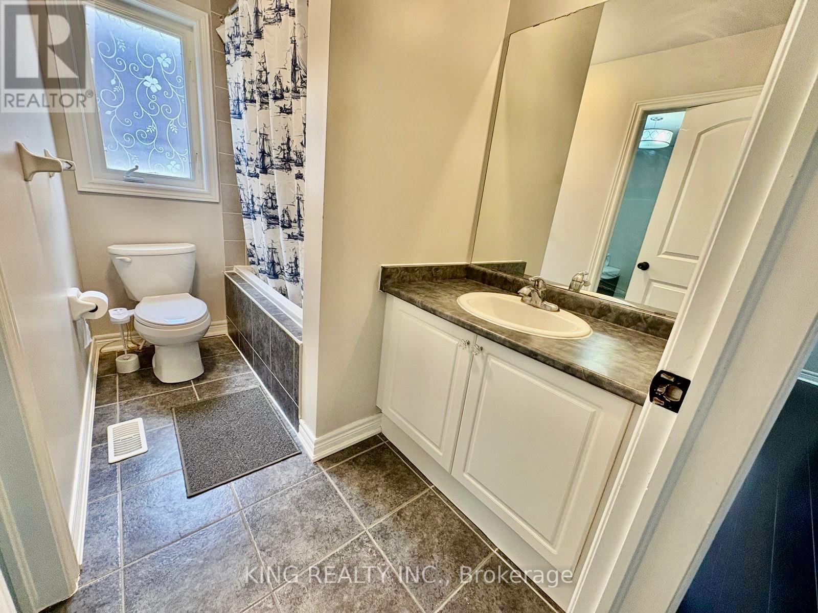 398 Sunny Meadow Boulevard, Brampton, Ontario  L6R 0N9 - Photo 14 - W12367522