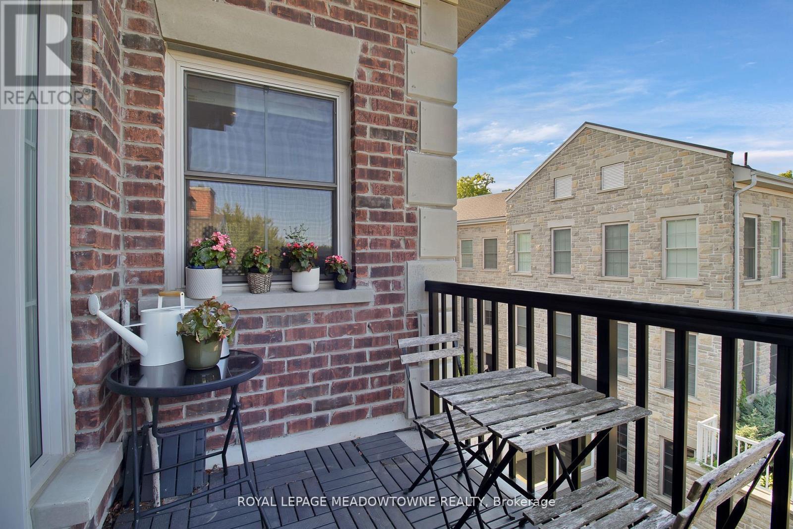 301 - 10360 Islington Avenue, Vaughan (Kleinburg), Ontario  L0J 1C0 - Photo 23 - N12427621
