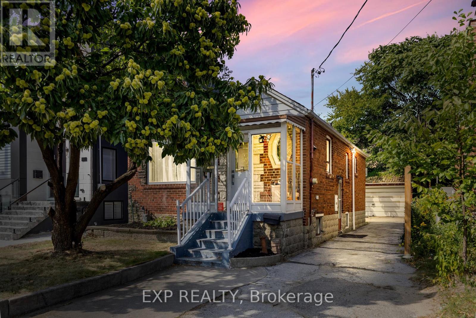 378 O'CONNOR DRIVE, Toronto, Ontario