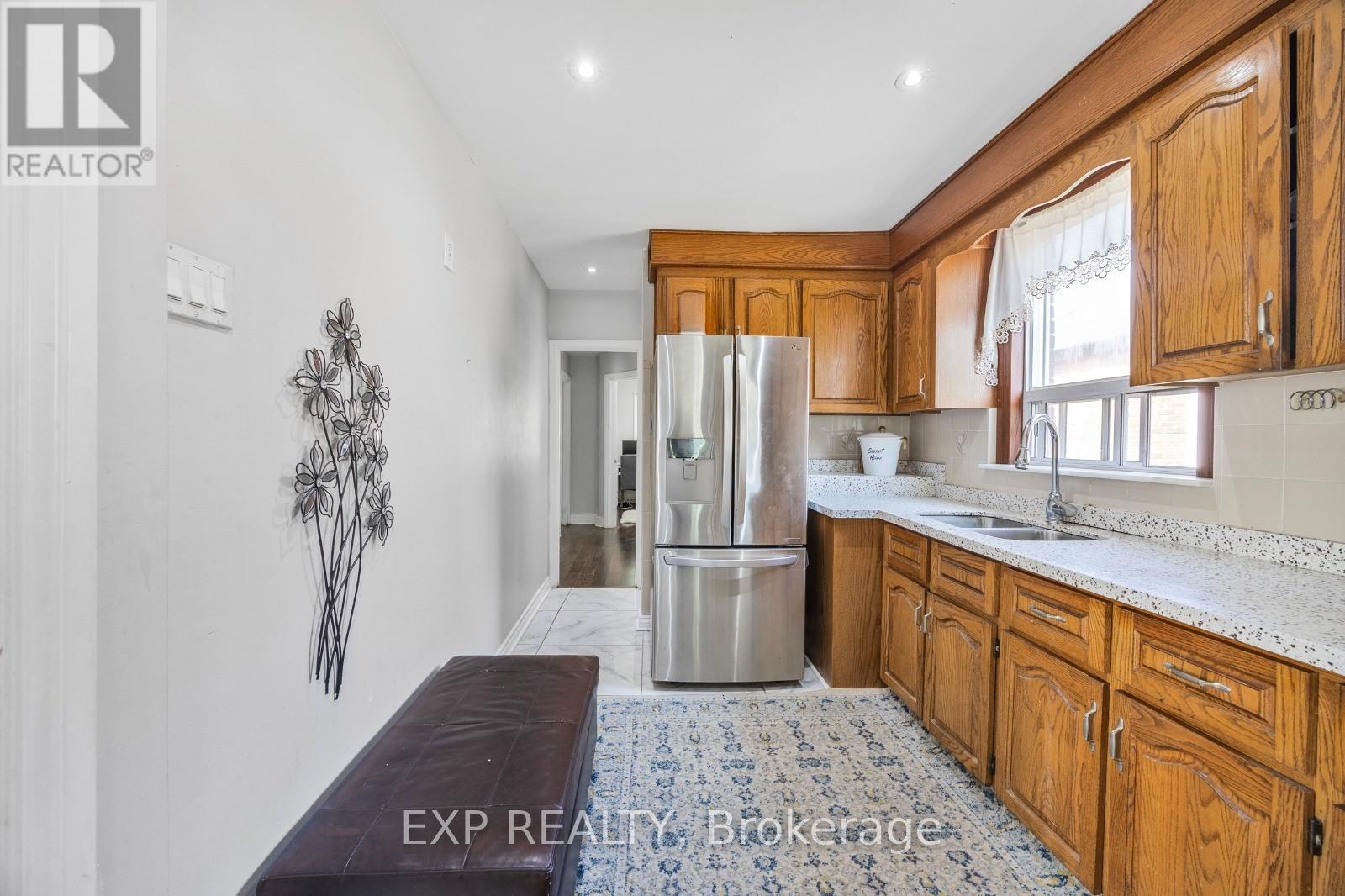 378 O'connor Drive, Toronto, Ontario  M4J 2V7 - Photo 13 - E12427686