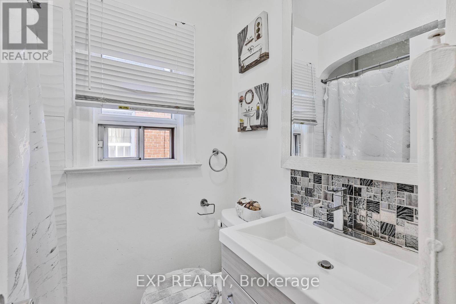 378 O'connor Drive, Toronto, Ontario  M4J 2V7 - Photo 16 - E12427686