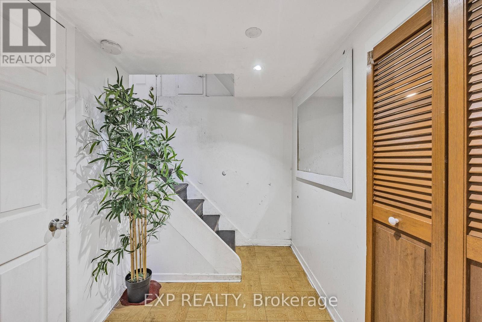 378 O'connor Drive, Toronto, Ontario  M4J 2V7 - Photo 18 - E12427686