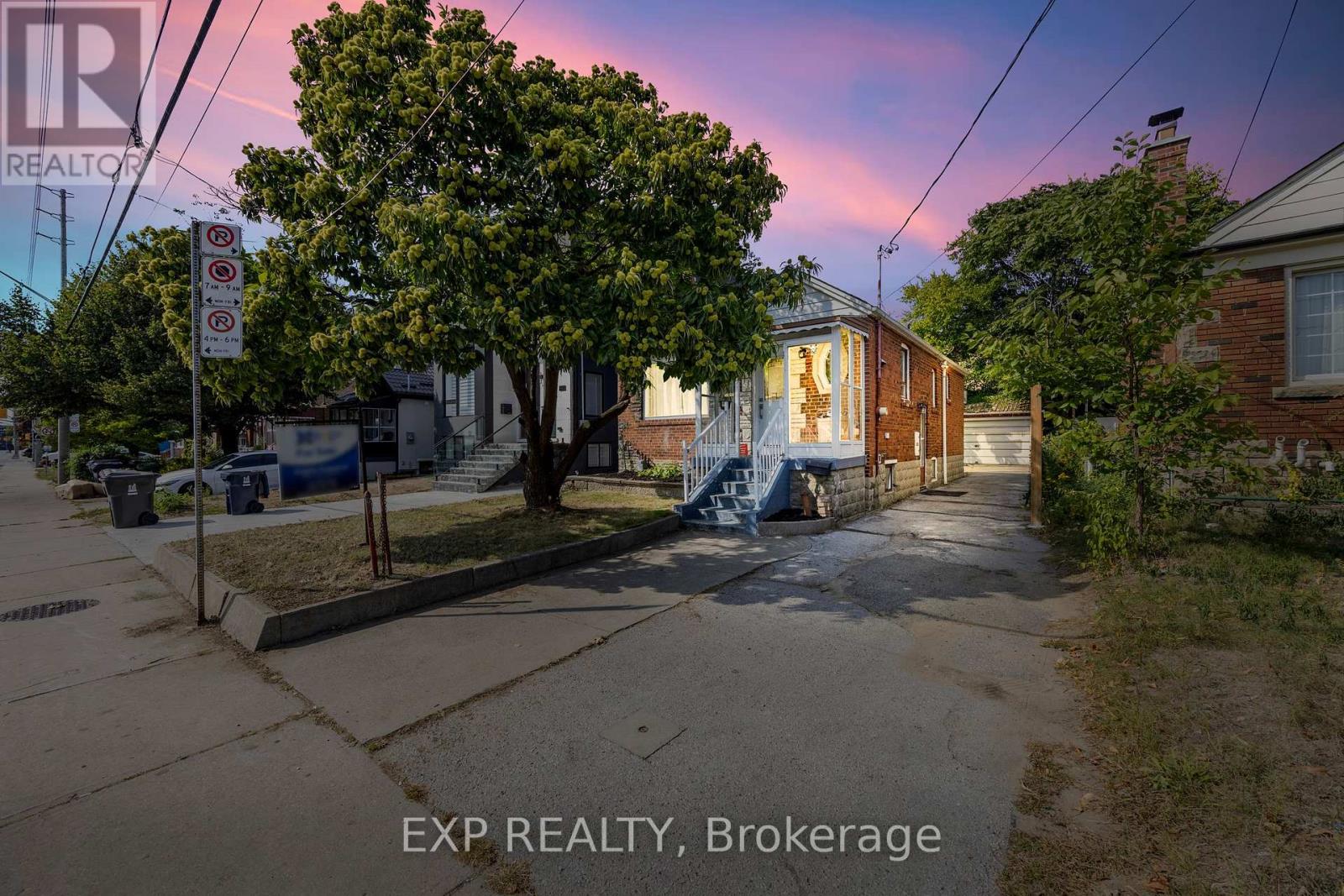 378 O'connor Drive, Toronto, Ontario  M4J 2V7 - Photo 2 - E12427686