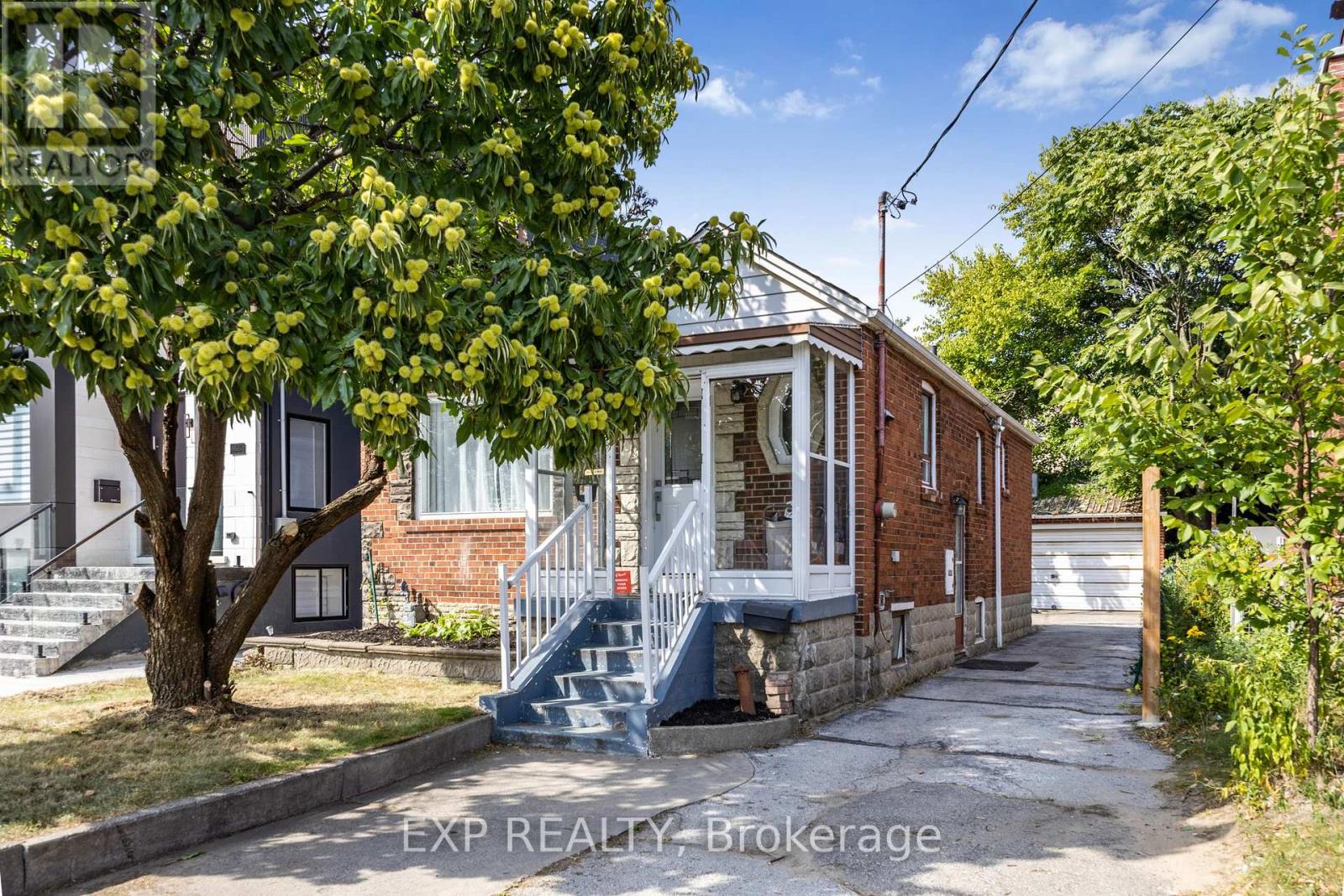 378 O'connor Drive, Toronto, Ontario  M4J 2V7 - Photo 3 - E12427686