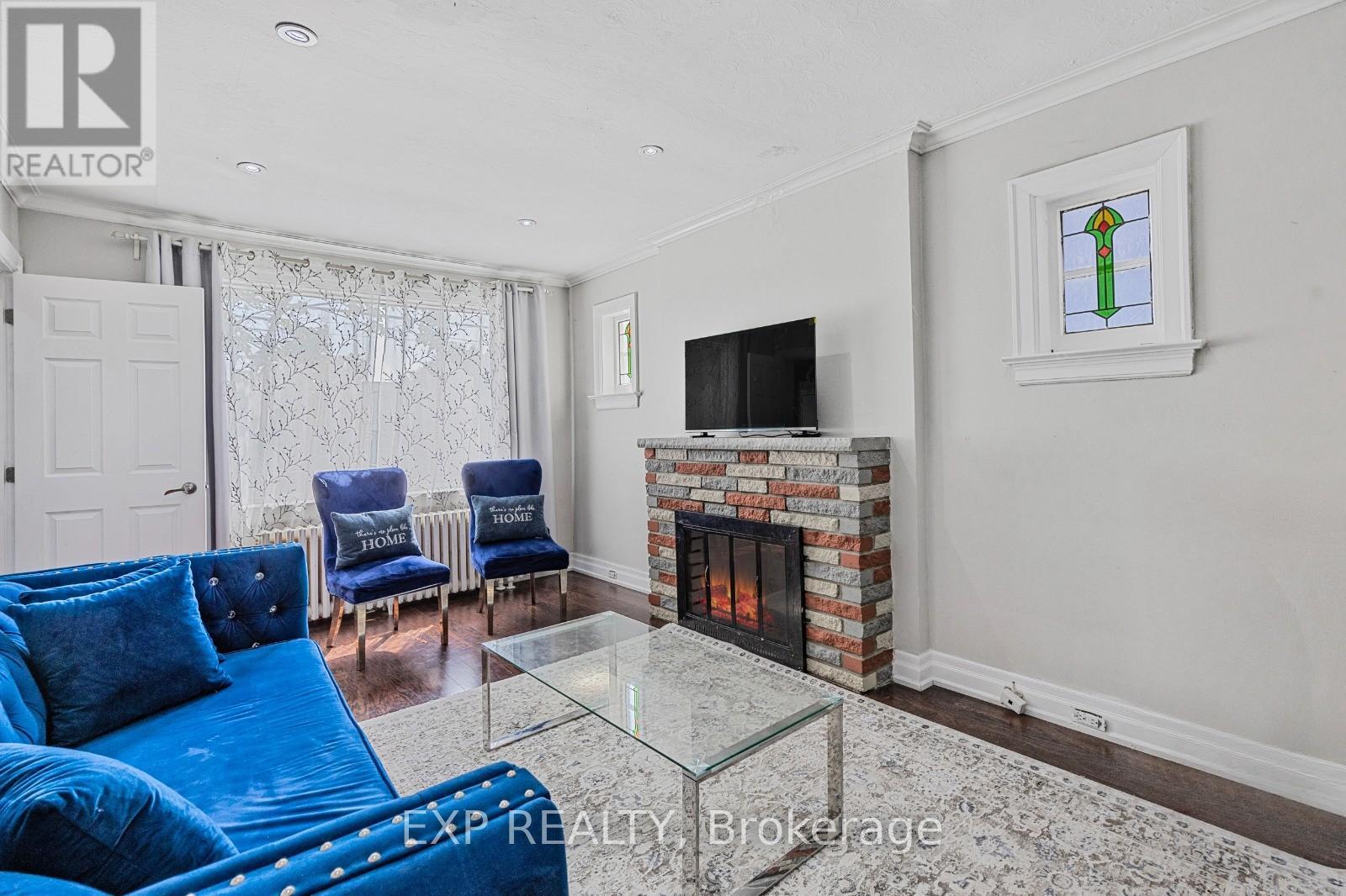 378 O'connor Drive, Toronto, Ontario  M4J 2V7 - Photo 8 - E12427686