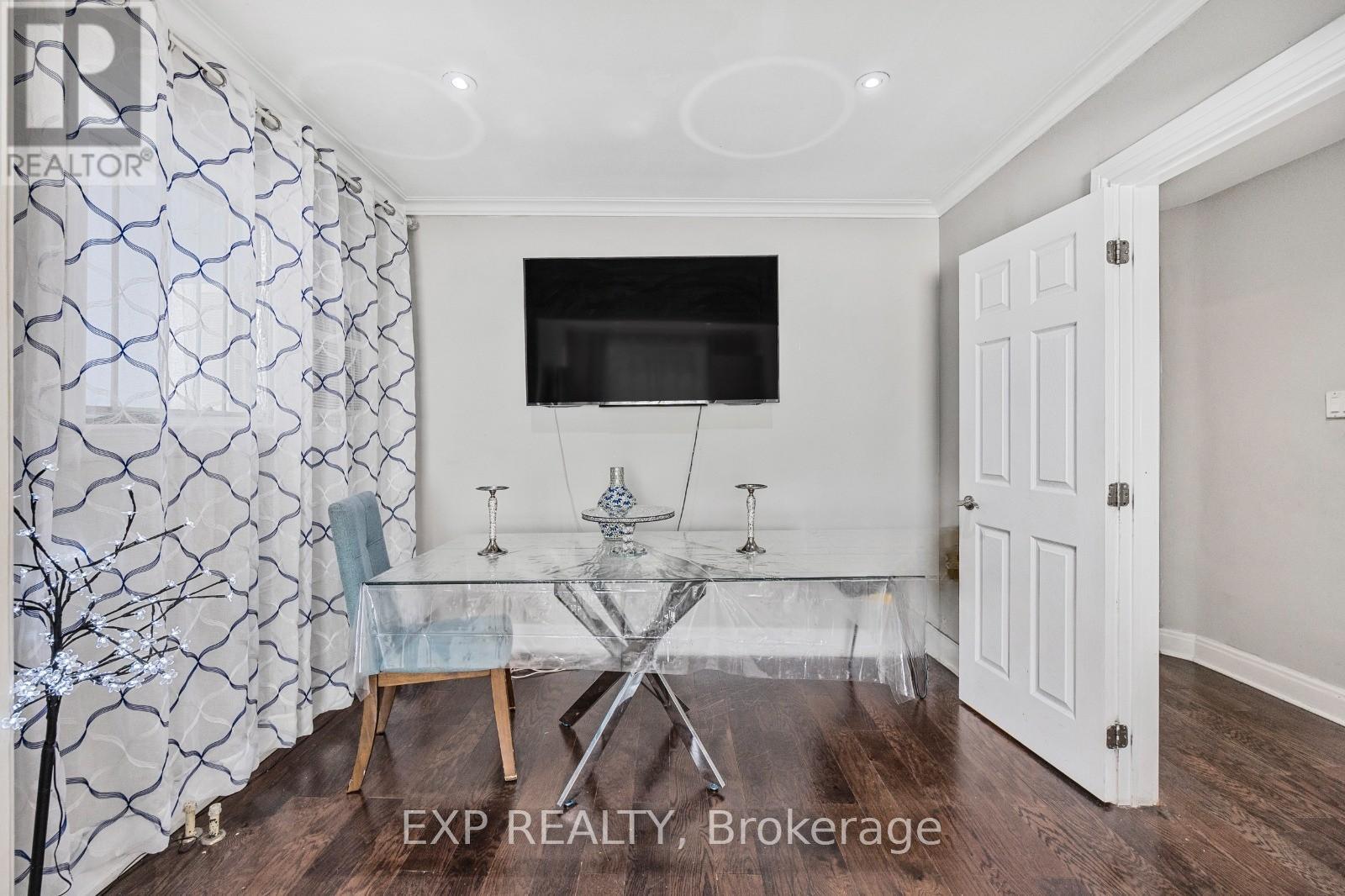 378 O'connor Drive, Toronto, Ontario  M4J 2V7 - Photo 9 - E12427686