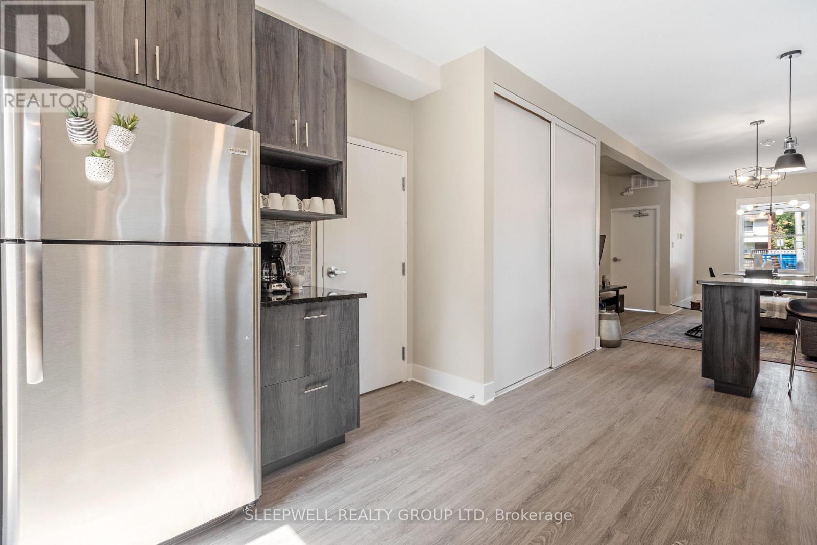 80 Nelson Street, Ottawa, Ontario  K1N 7R3 - Photo 3 - X12427704