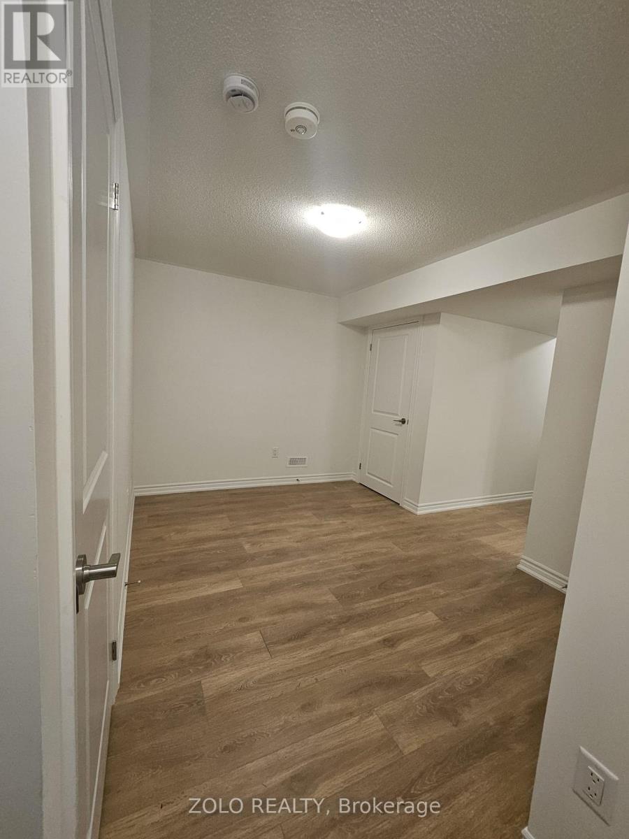 Lower - 100 West Oak Trail, Barrie, Ontario  L9J 0L1 - Photo 5 - S12427665