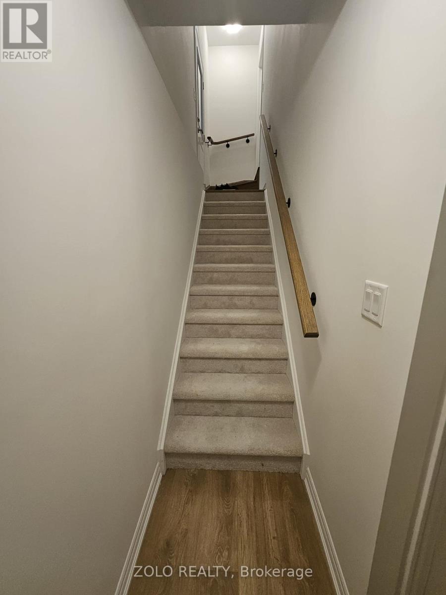 Lower - 100 West Oak Trail, Barrie, Ontario  L9J 0L1 - Photo 8 - S12427665
