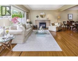 19 GLENMORE DRIVE