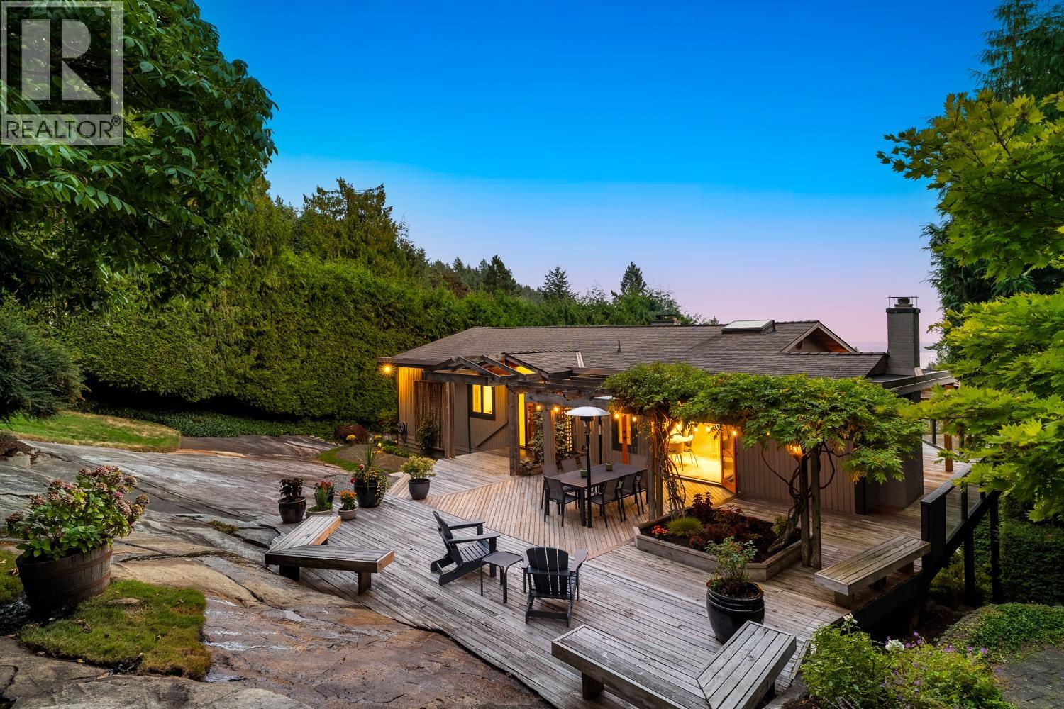 4615 Woodgreen Drive, West Vancouver, British Columbia  V7S 2V4 - Photo 1 - R3052498