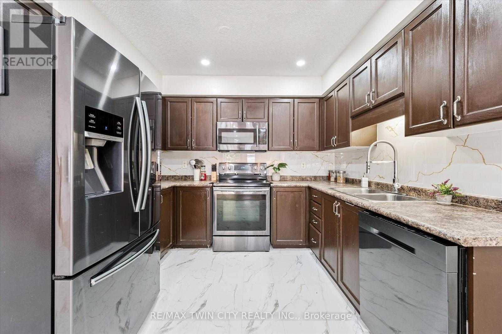E29 - 110 Activa Avenue, Kitchener, Ontario  N2E 3T3 - Photo 16 - X12427663