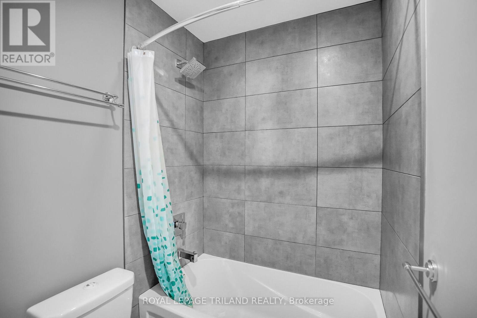 401 - 340 Sugarcreek Trail, London North, Ontario  N6H 0G4 - Photo 20 - X12398770