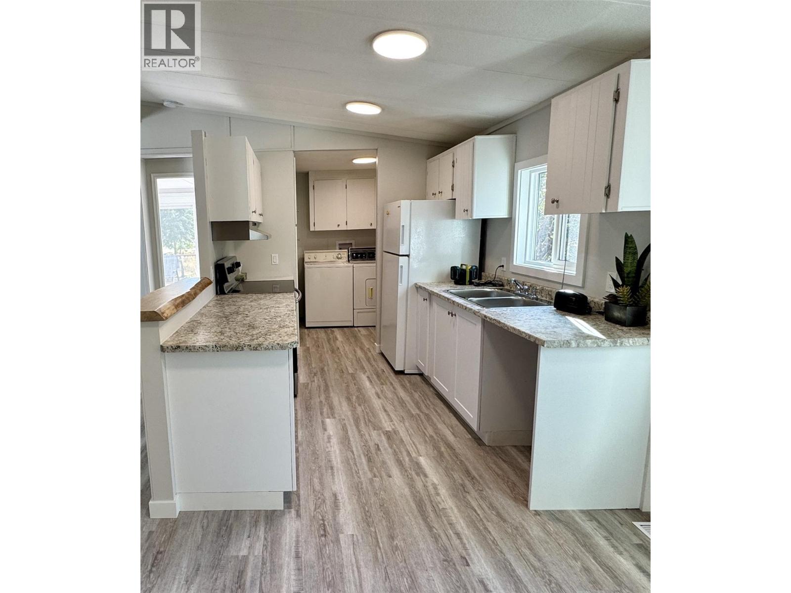 243 E Avenue, Kaslo, British Columbia  V0G 1M0 - Photo 16 - 10354941
