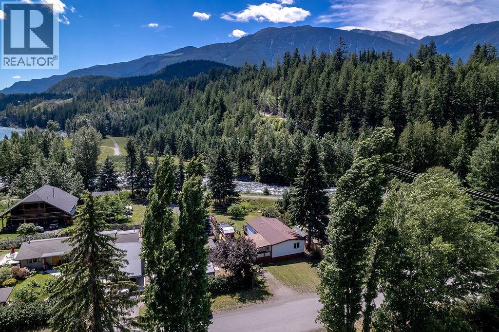 243 E Avenue, Kaslo, British Columbia  V0G 1M0 - Photo 38 - 10354941