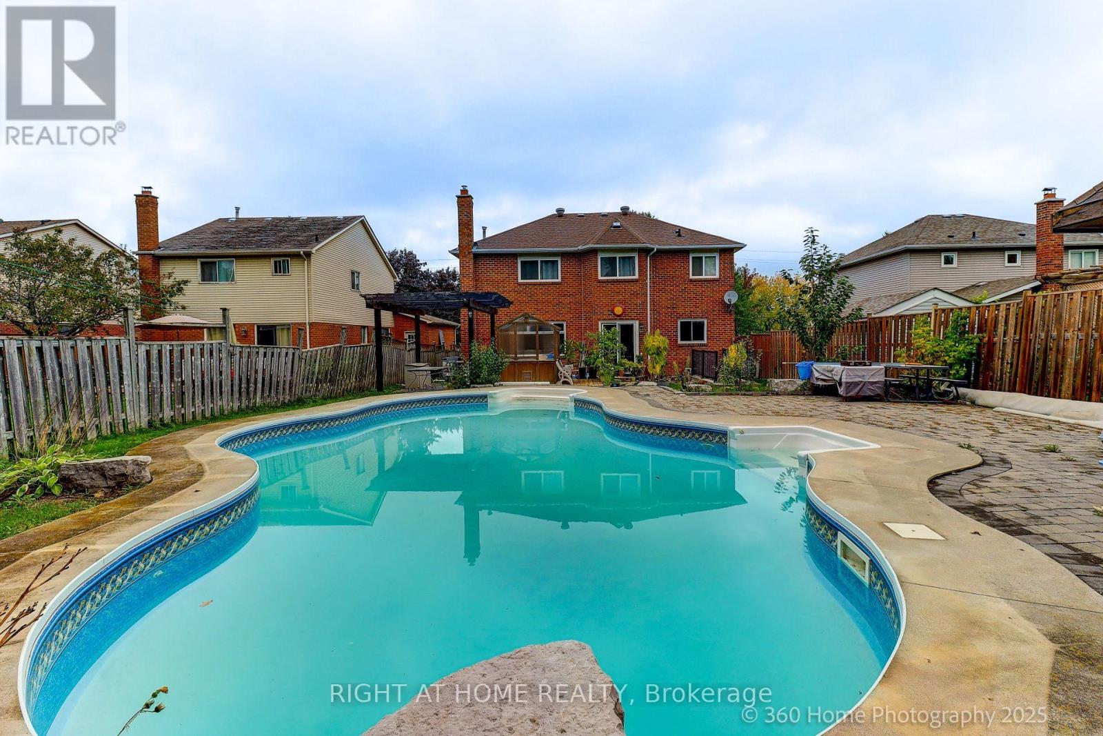 71 Church Street, Georgina, Ontario  L4P 0K7 - Photo 32 - N12420476