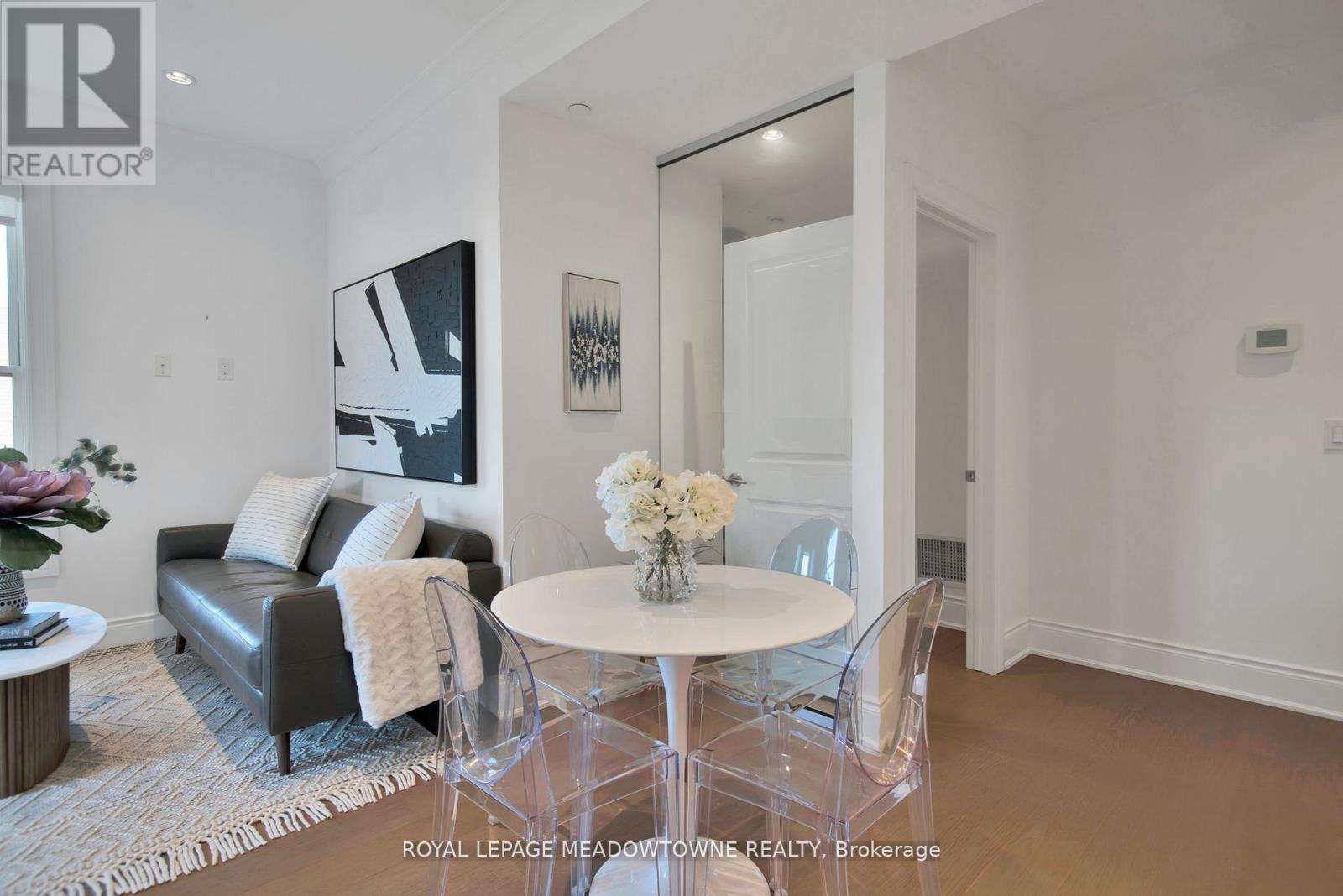 301 - 10360 Islington Avenue, Vaughan (Kleinburg), Ontario  L0J 1C0 - Photo 15 - N12427621