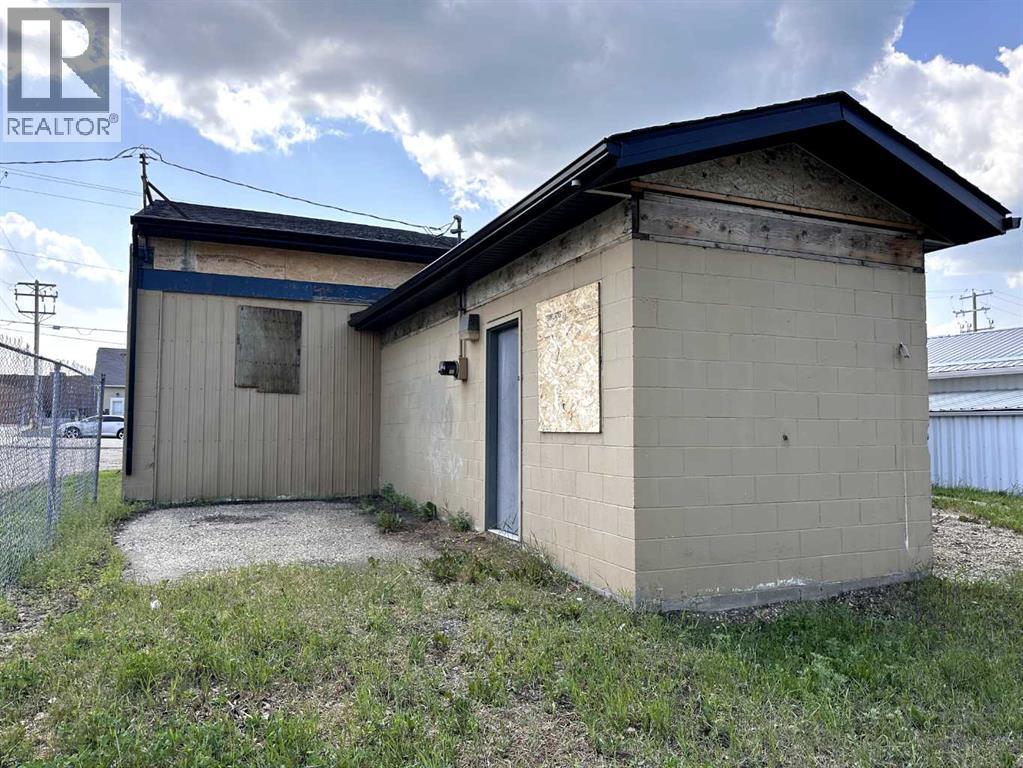 5120 49th Avenue, Innisfail, Alberta  T4G 1R1 - Photo 30 - A2231563