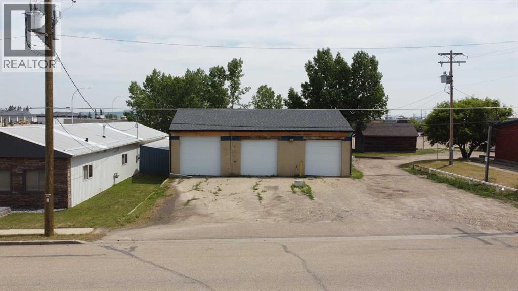 5120 49th Avenue, Innisfail, Alberta  T4G 1R1 - Photo 2 - A2231563