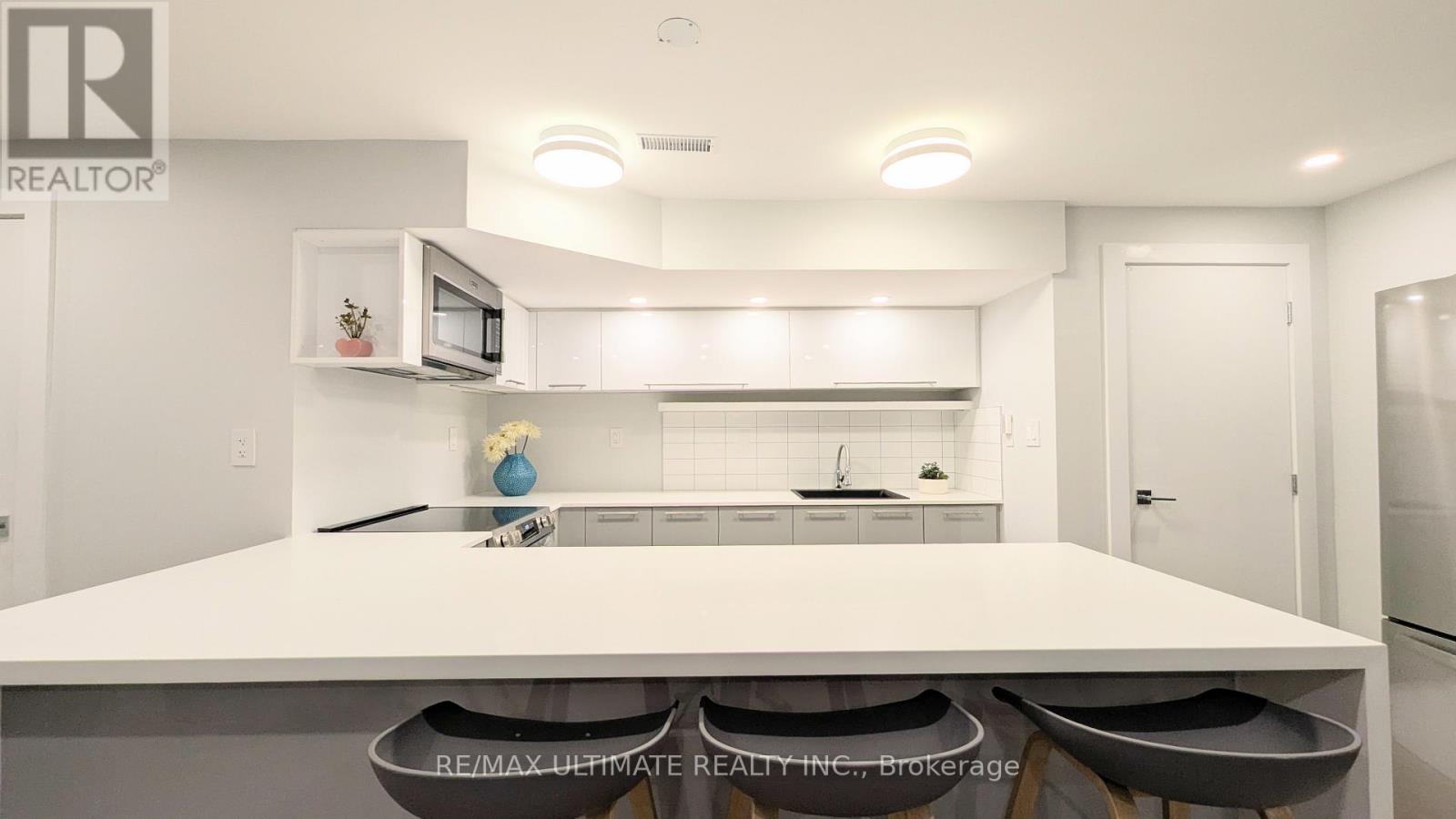 Lower - 1101 Lakeshore Road W, Oakville, Ontario  L6L 1E7 - Photo 12 - W12421636