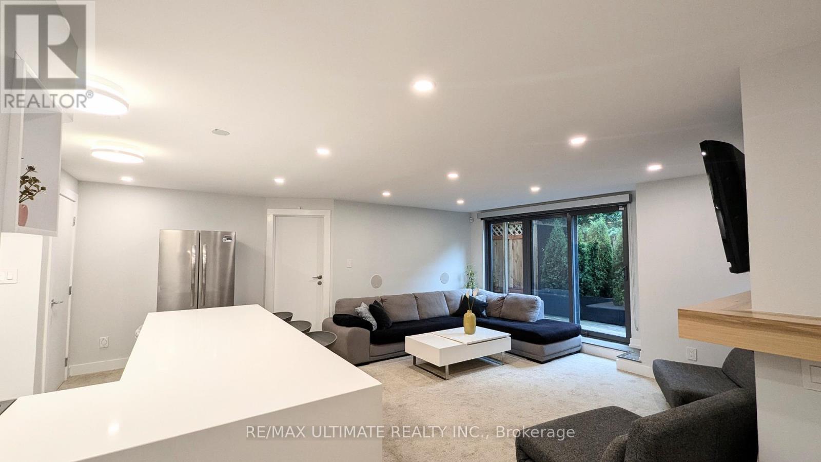 Lower - 1101 Lakeshore Road W, Oakville, Ontario  L6L 1E7 - Photo 9 - W12421636