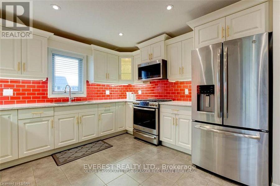 1 Melrose Court, St. Thomas, Ontario  N5R 0J4 - Photo 17 - X12426741
