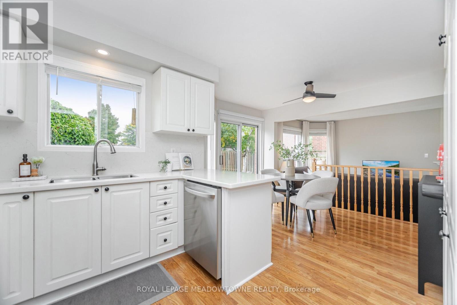 33 Harrop Avenue, Halton Hills, Ontario  L7G 5R4 - Photo 15 - W12427706