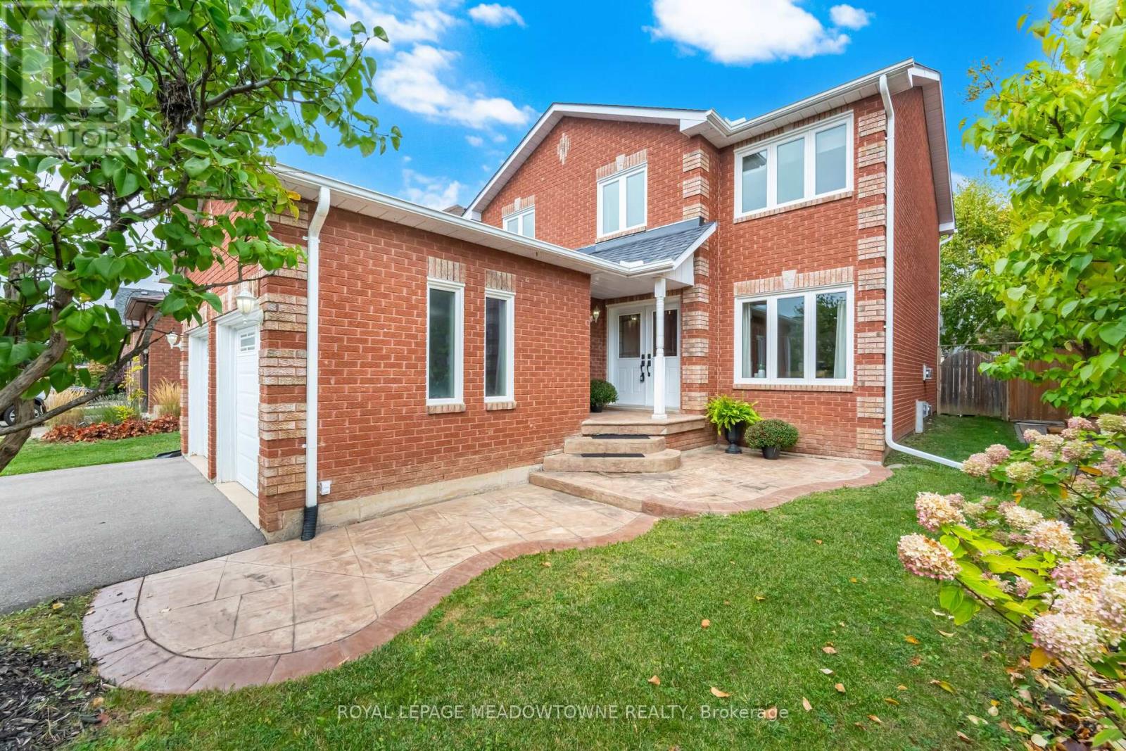 33 Harrop Avenue, Halton Hills, Ontario  L7G 5R4 - Photo 3 - W12427706