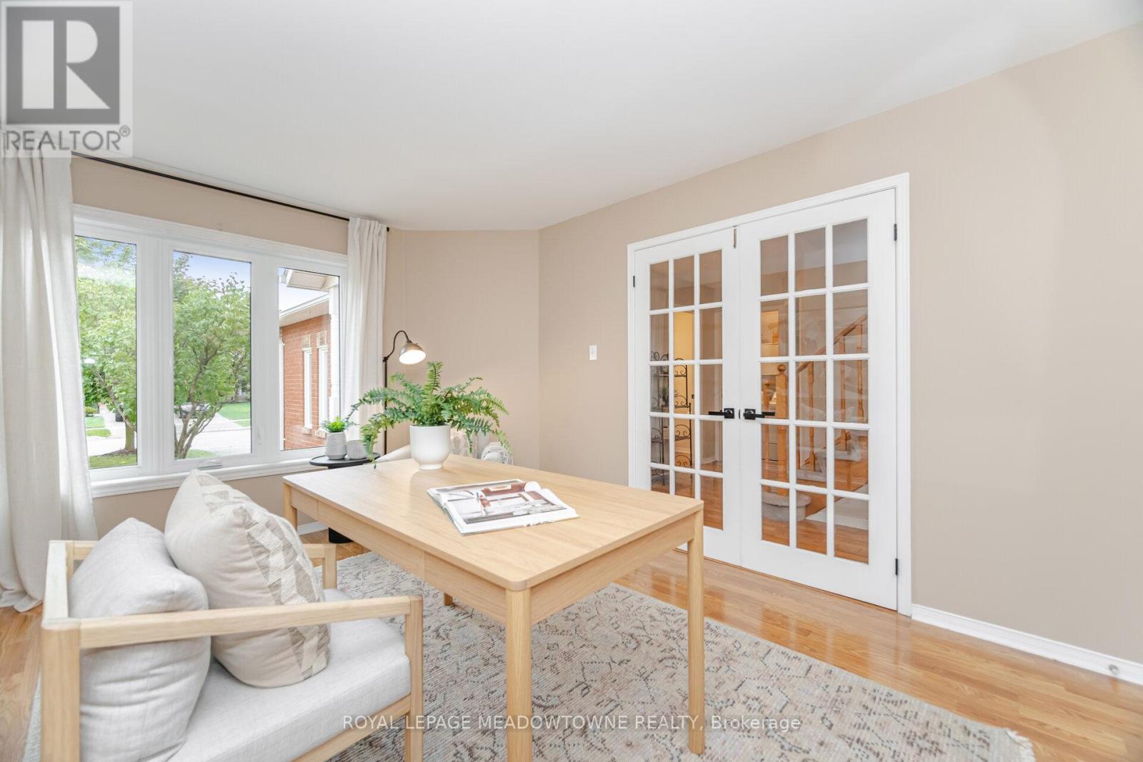 33 Harrop Avenue, Halton Hills, Ontario  L7G 5R4 - Photo 8 - W12427706