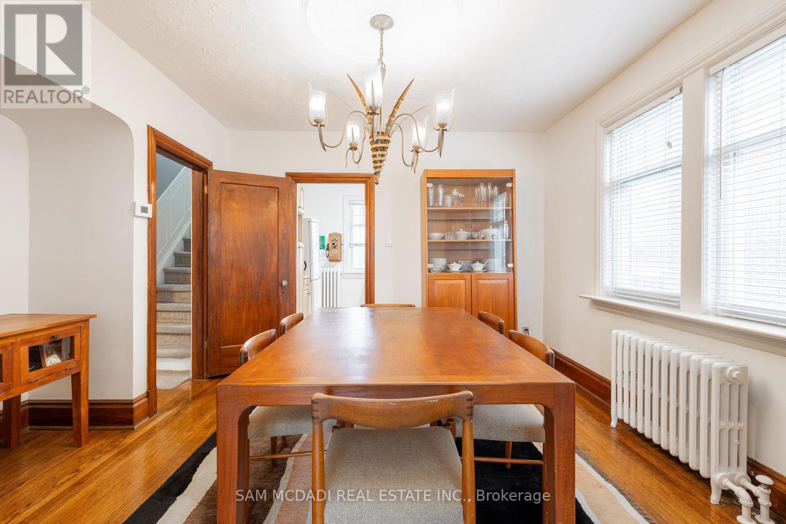 11 Brant Avenue, Mississauga, Ontario  L5G 3N9 - Photo 12 - W12427723