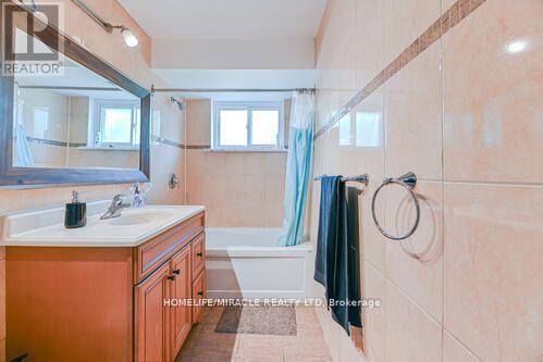 6 Beechwood Crescent, Brampton, Ontario  L6T 1Y1 - Photo 17 - W12427726