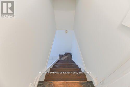 6 Beechwood Crescent, Brampton, Ontario  L6T 1Y1 - Photo 22 - W12427726