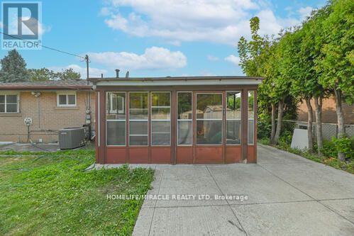 6 Beechwood Crescent, Brampton, Ontario  L6T 1Y1 - Photo 41 - W12427726