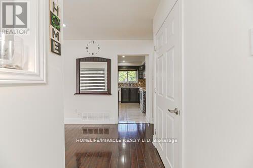 6 Beechwood Crescent, Brampton, Ontario  L6T 1Y1 - Photo 6 - W12427726