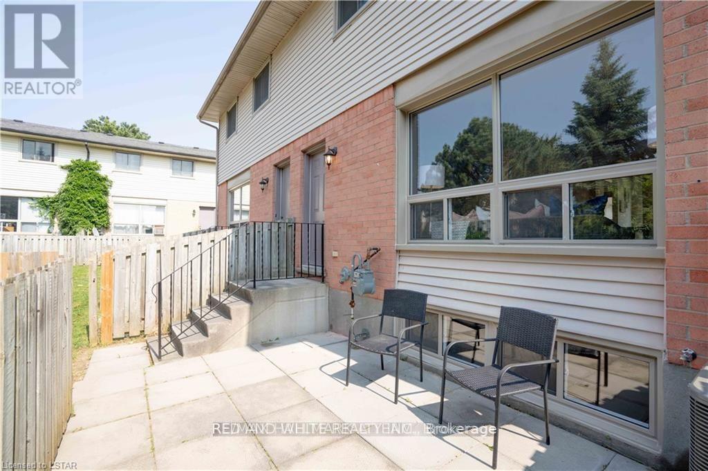 Unit-54 - 355 Sandringham Crescent, London South, Ontario  N6C 5K3 - Photo 32 - X12427707