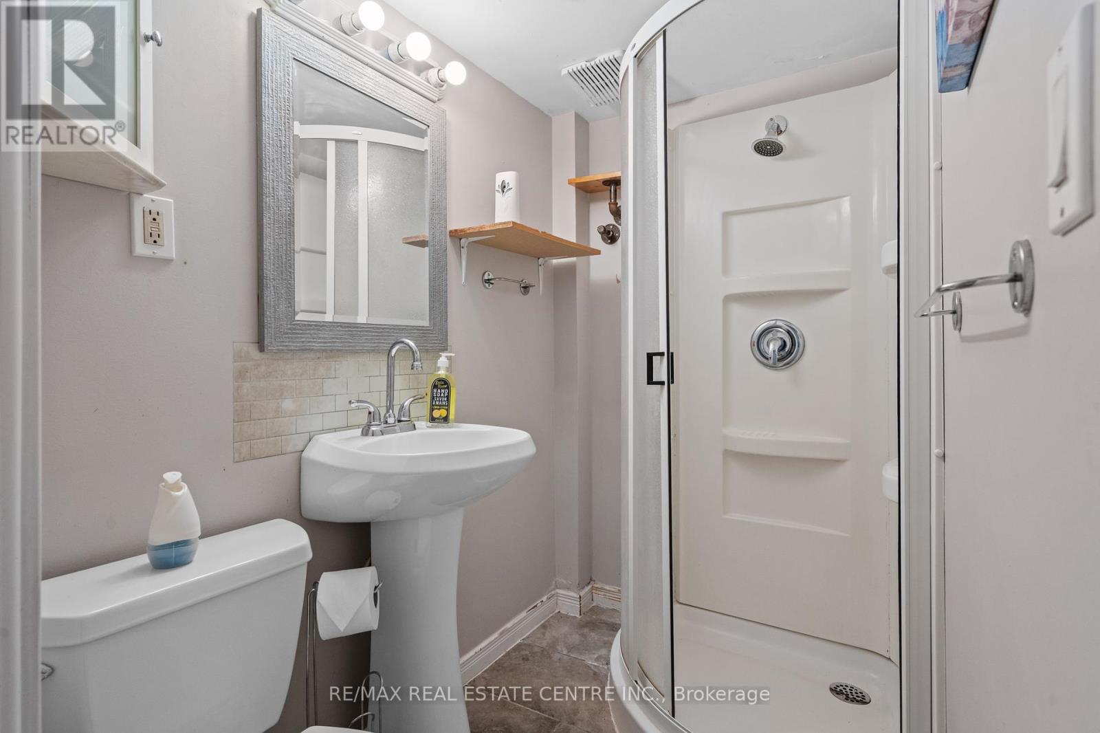 Basement - 298 Wallace Avenue, Welland, Ontario  L3B 1R9 - Photo 12 - X12427718