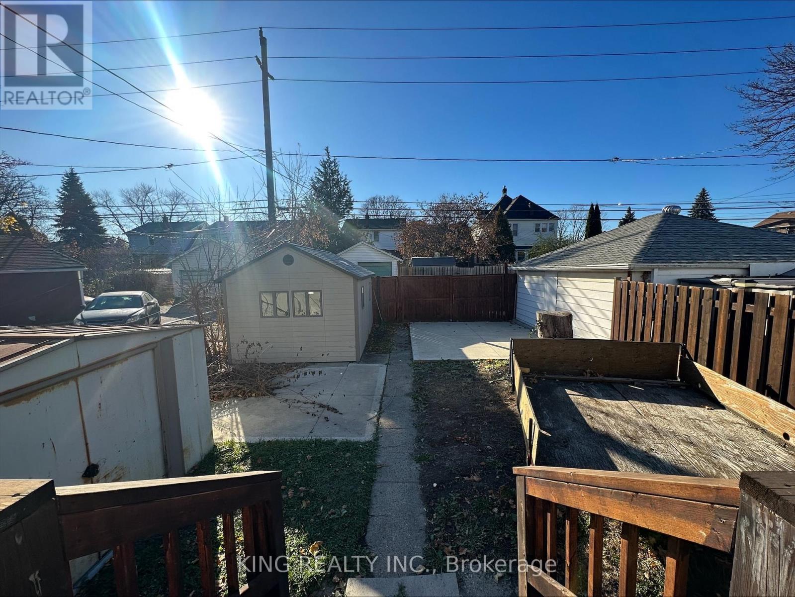 Main - 1243 Bruce Avenue, Windsor, Ontario  N8X 1X2 - Photo 11 - X12427719