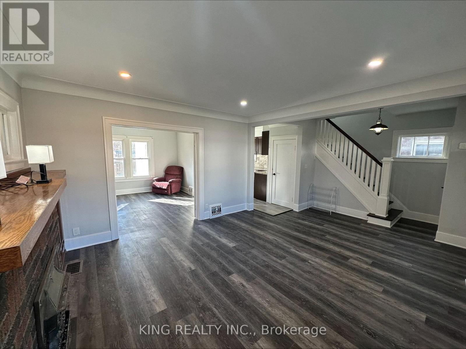 Main - 1243 Bruce Avenue, Windsor, Ontario  N8X 1X2 - Photo 2 - X12427719