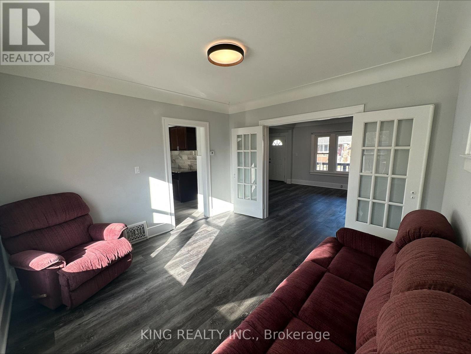 Main - 1243 Bruce Avenue, Windsor, Ontario  N8X 1X2 - Photo 3 - X12427719