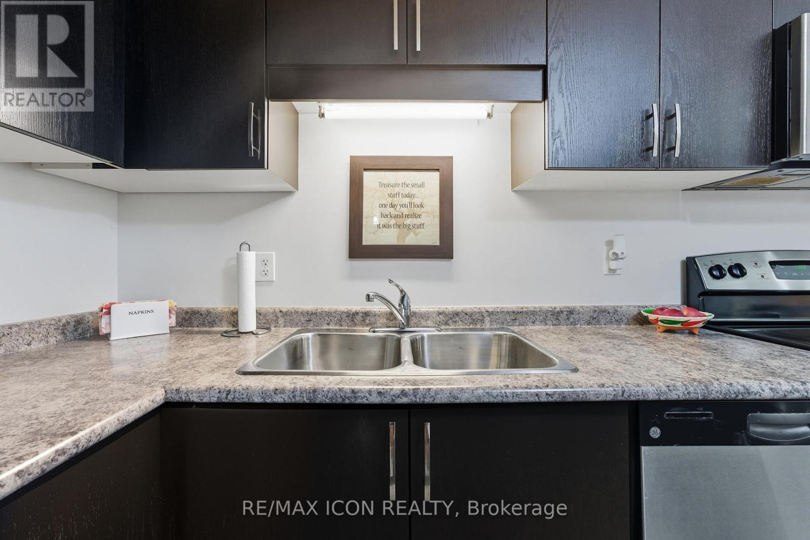 F - 29 Sienna Street, Kitchener, Ontario  N2R 0H8 - Photo 8 - X12427720