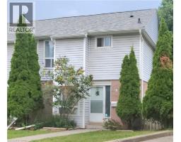 32 MOWAT Boulevard Unit# 8 333 - Laurentian Hills/Country Hills W